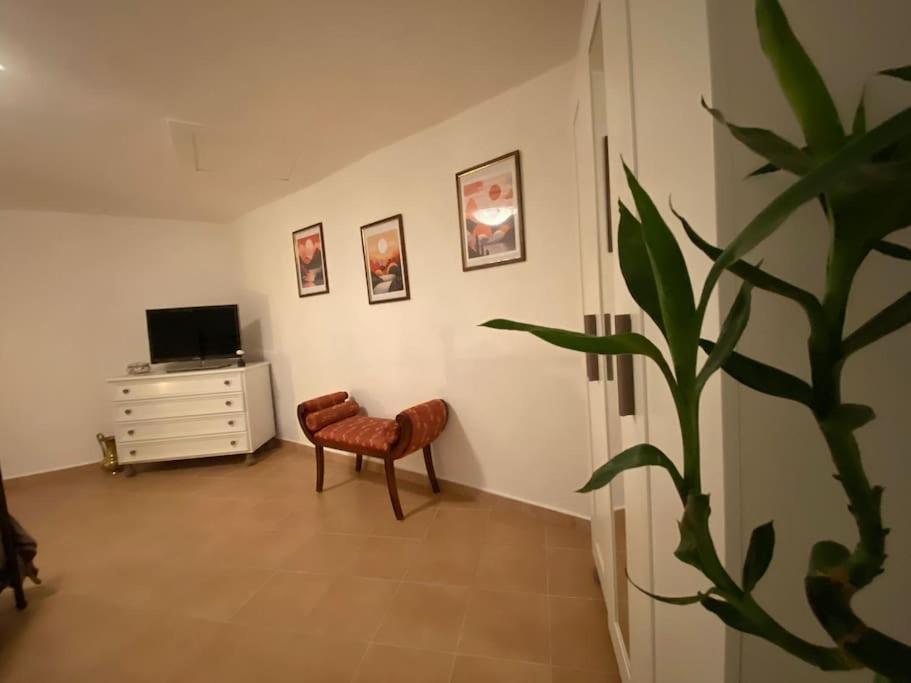 Casa Vacanze Fonte Del Menotre Foligno Bagian luar foto